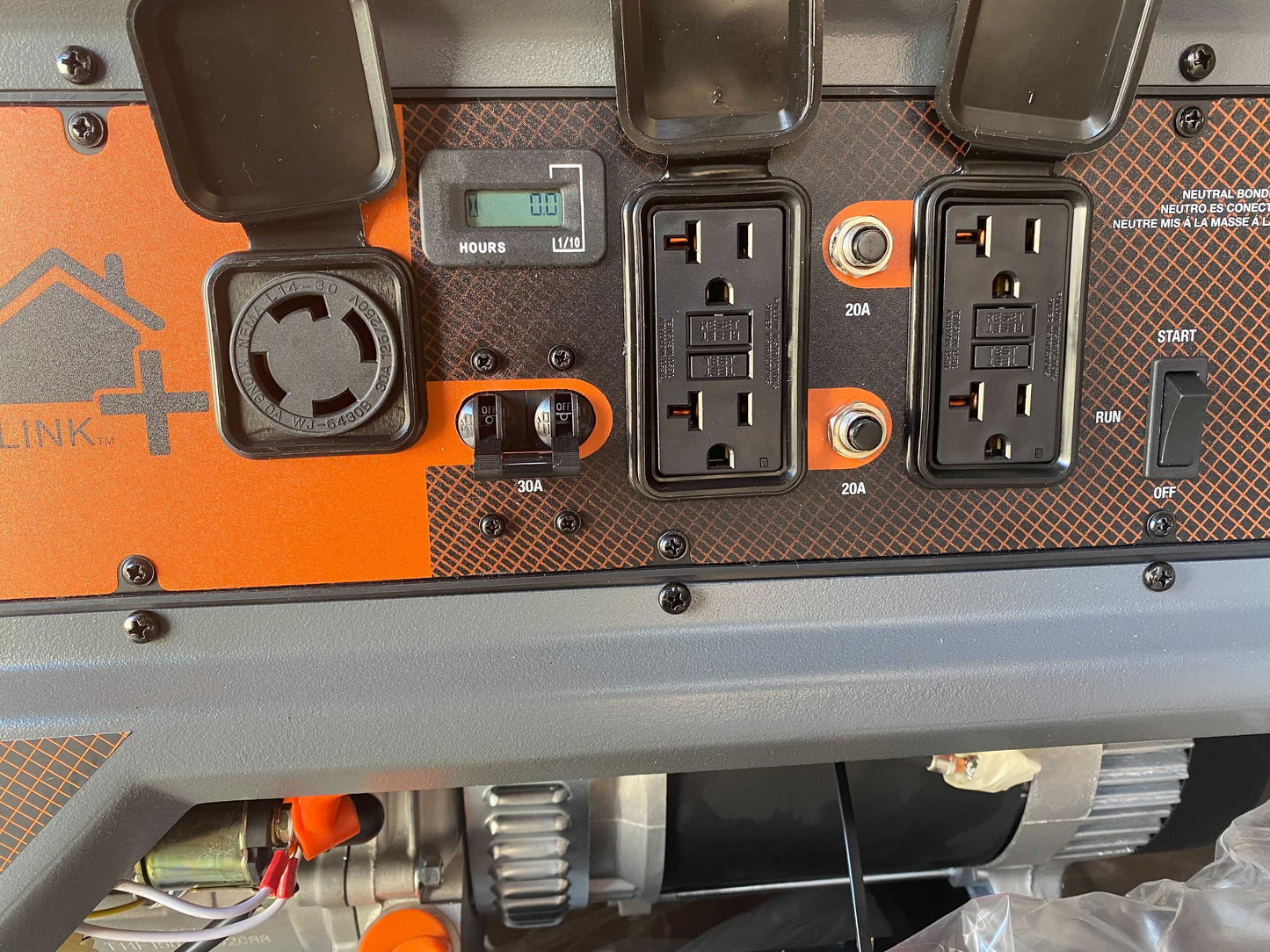 Generac 7996 HL6500E 6500W/8125W Electric Start True Power Low THD Gas Generator