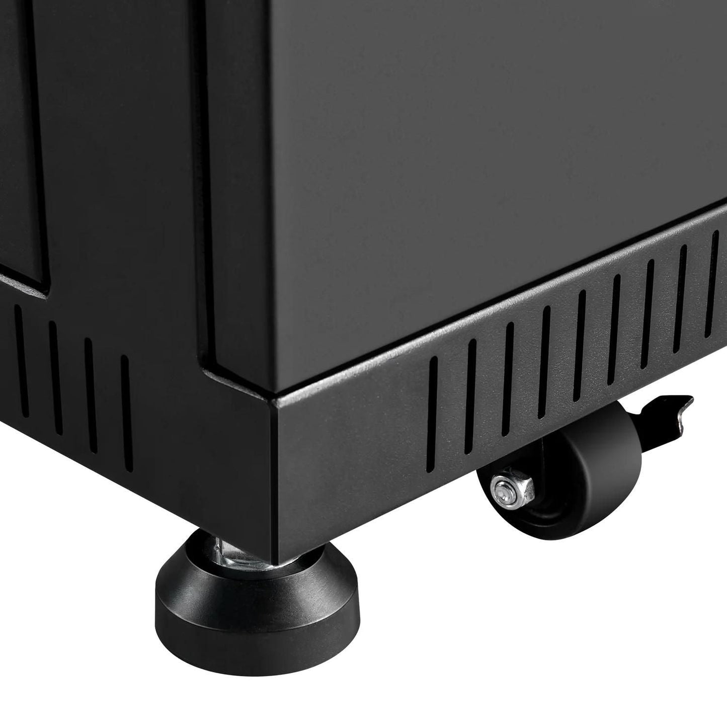 Rich Solar ALPHA 5 PRO 51.2V server rack close up